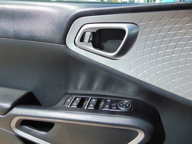 Used 2022 Kia Soul LX FWD image 20