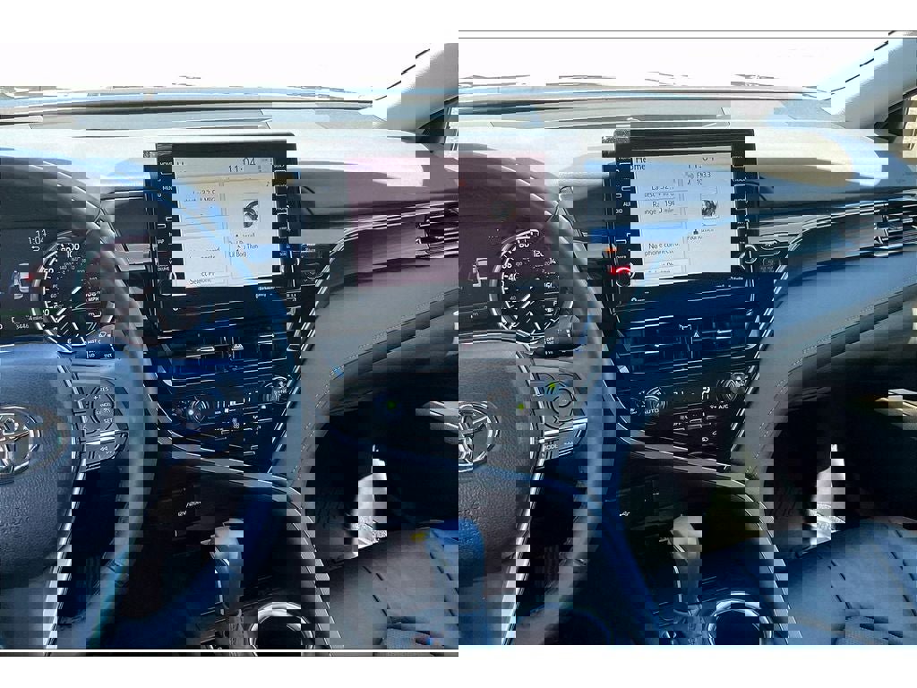 Used 2023 Toyota Camry XLE image 6