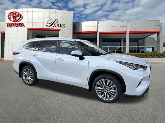 New 2026 Toyota Highlander Platinum