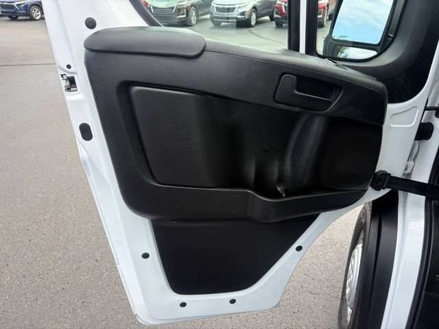 Used 2025 RAM ProMaster 2500 w/ U-Haul Equipment Group FWD image 18