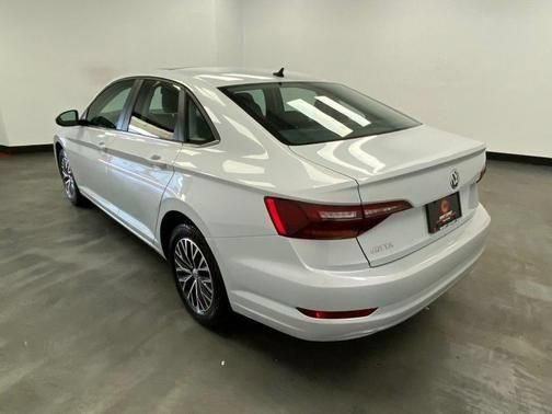 Used 2019 Volkswagen Jetta SE FWD image 5