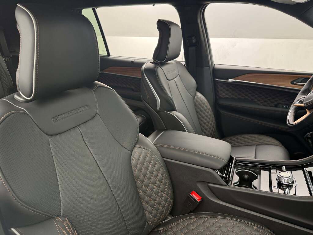 New 2025 Jeep Grand Cherokee L Summit image 18