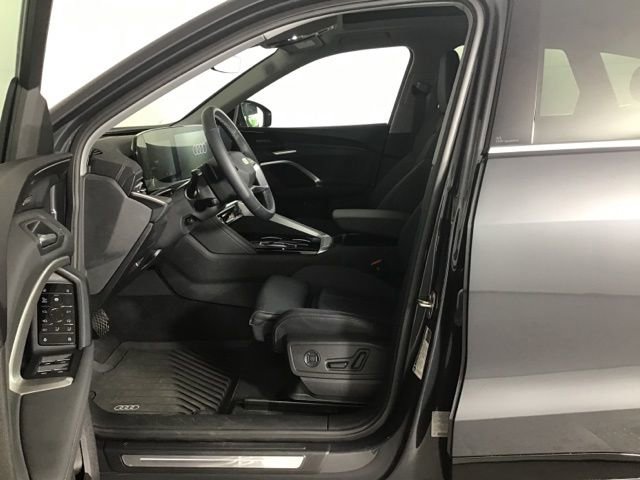 Used 2025 Audi Q5 Premium w/ Premium Plus AWD/4WD image 9
