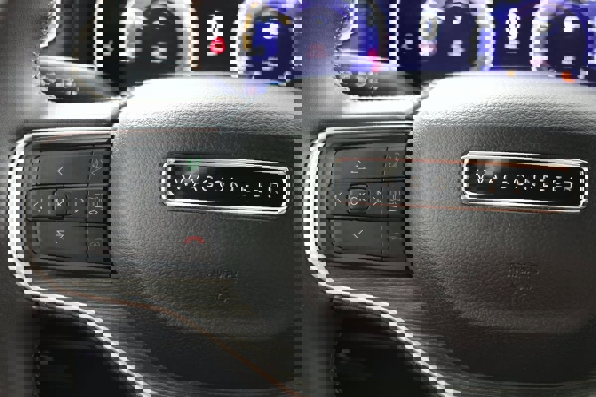 Used 2024 Jeep Wagoneer L Series III w/ Flexible Seating Group image 31