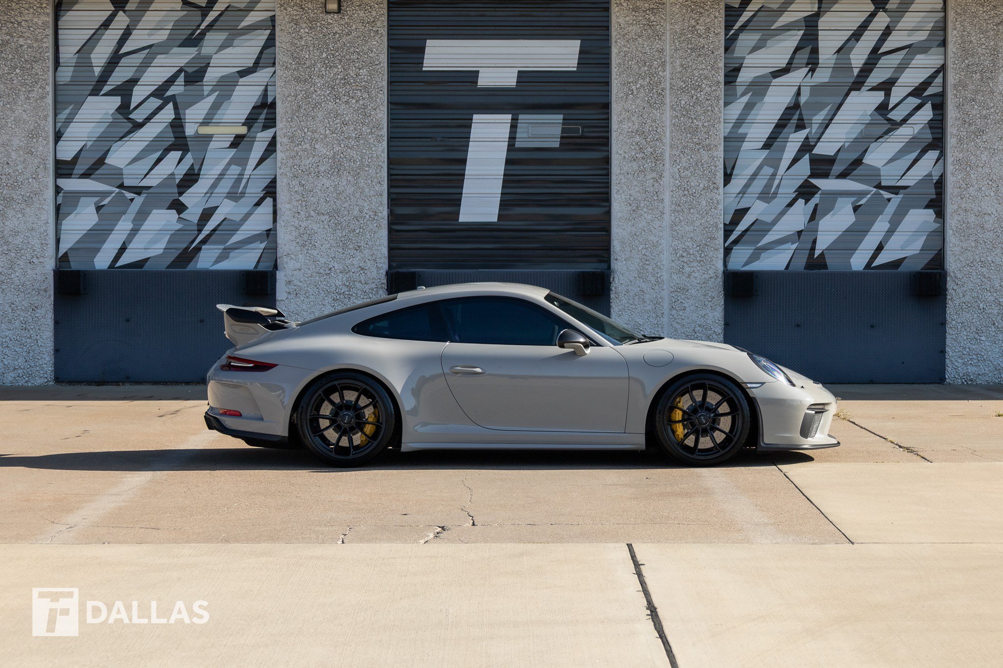 Used 2018 Porsche 911 GT3 RWD image 17