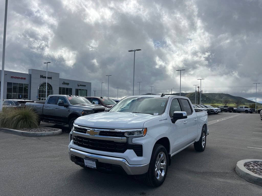 Used 2023 Chevrolet Silverado 1500 LT image 4