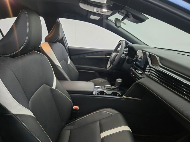 Used 2025 Toyota Camry SE FWD image 14
