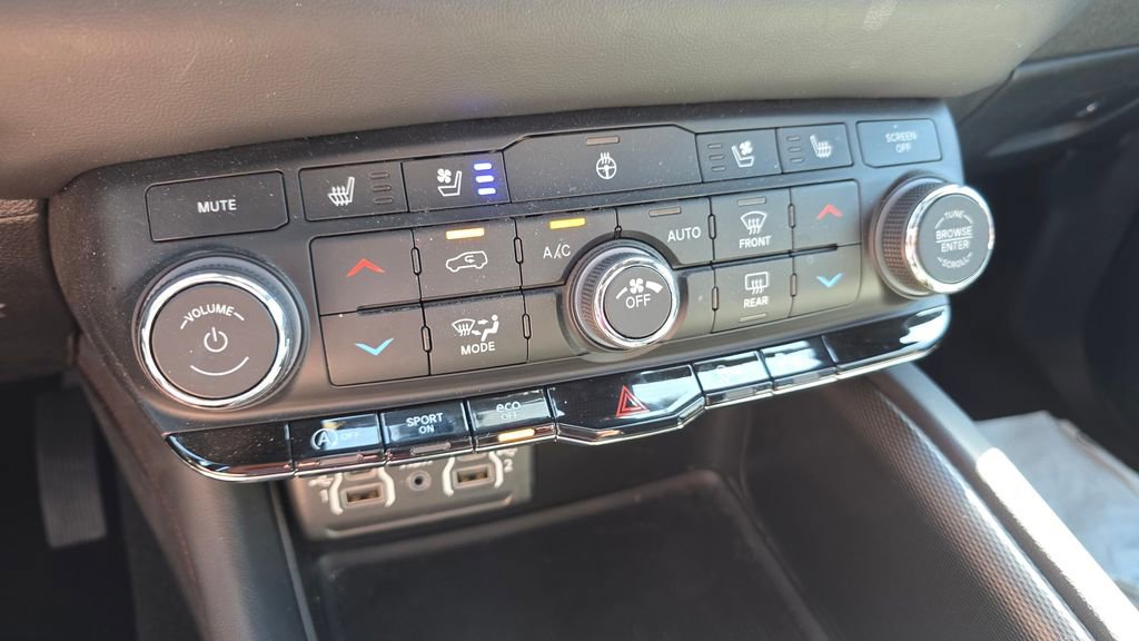 Used 2024 Dodge Durango GT AWD/4WD image 19