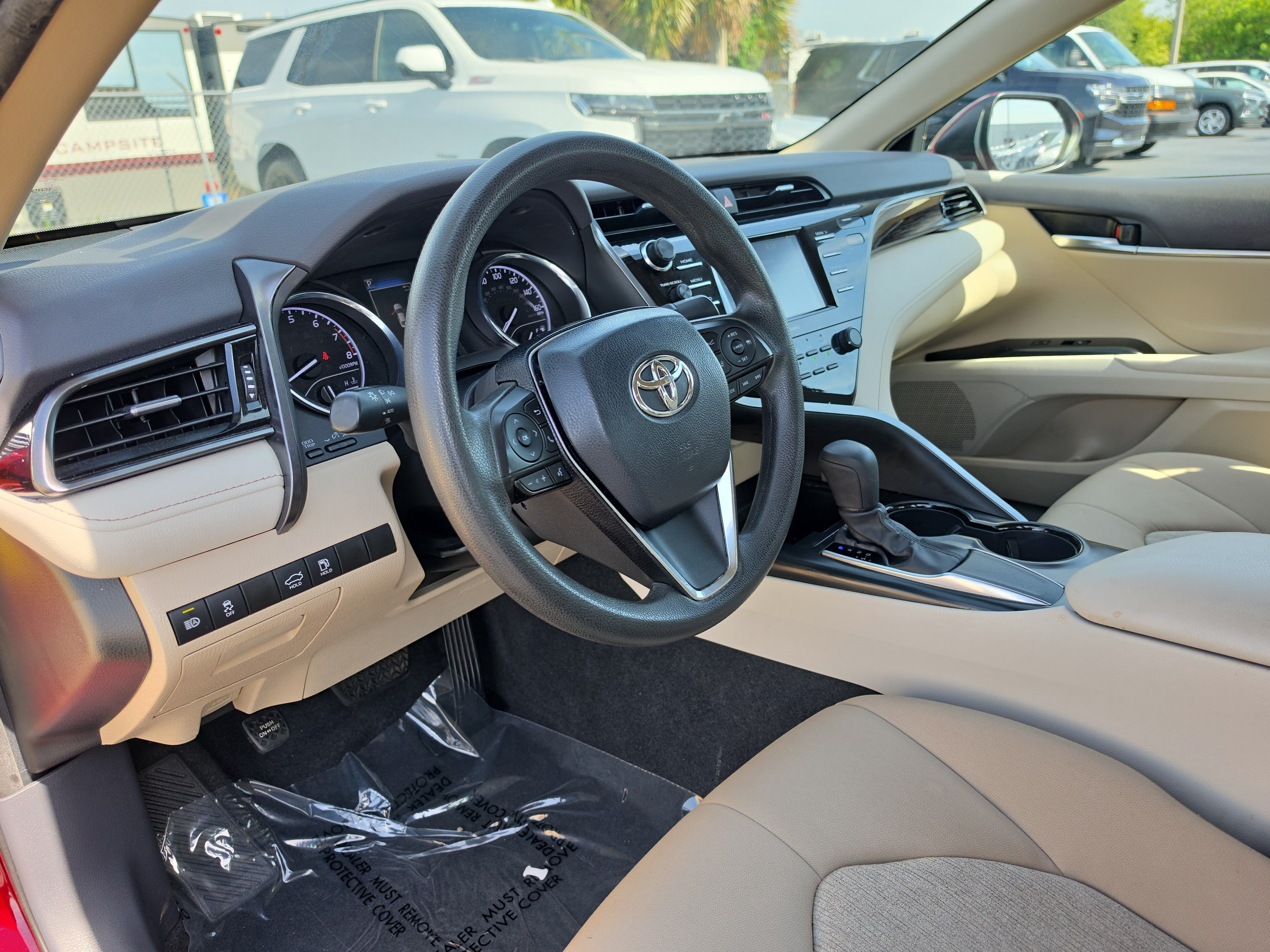 Used 2020 Toyota Camry LE FWD image 14