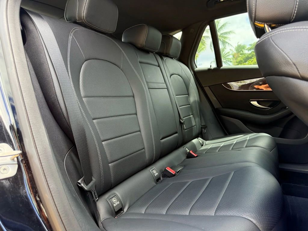 Used 2019 Mercedes-Benz GLC 300 4MATIC image 12