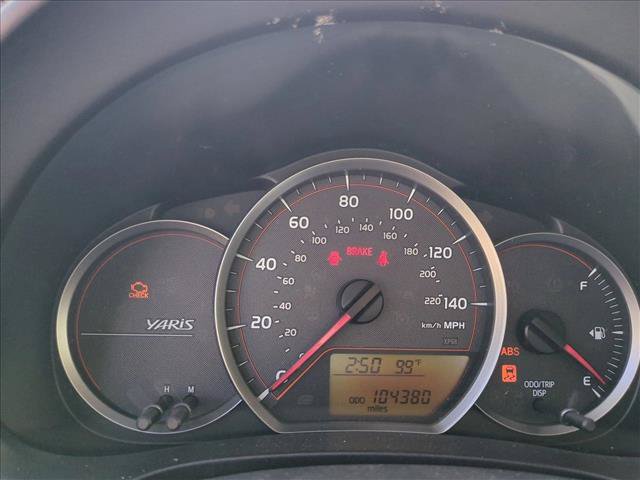 Used 2013 Toyota Yaris L FWD image 12