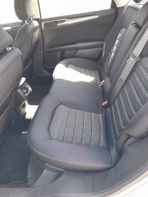 Used 2016 Ford Fusion SE FWD image 6
