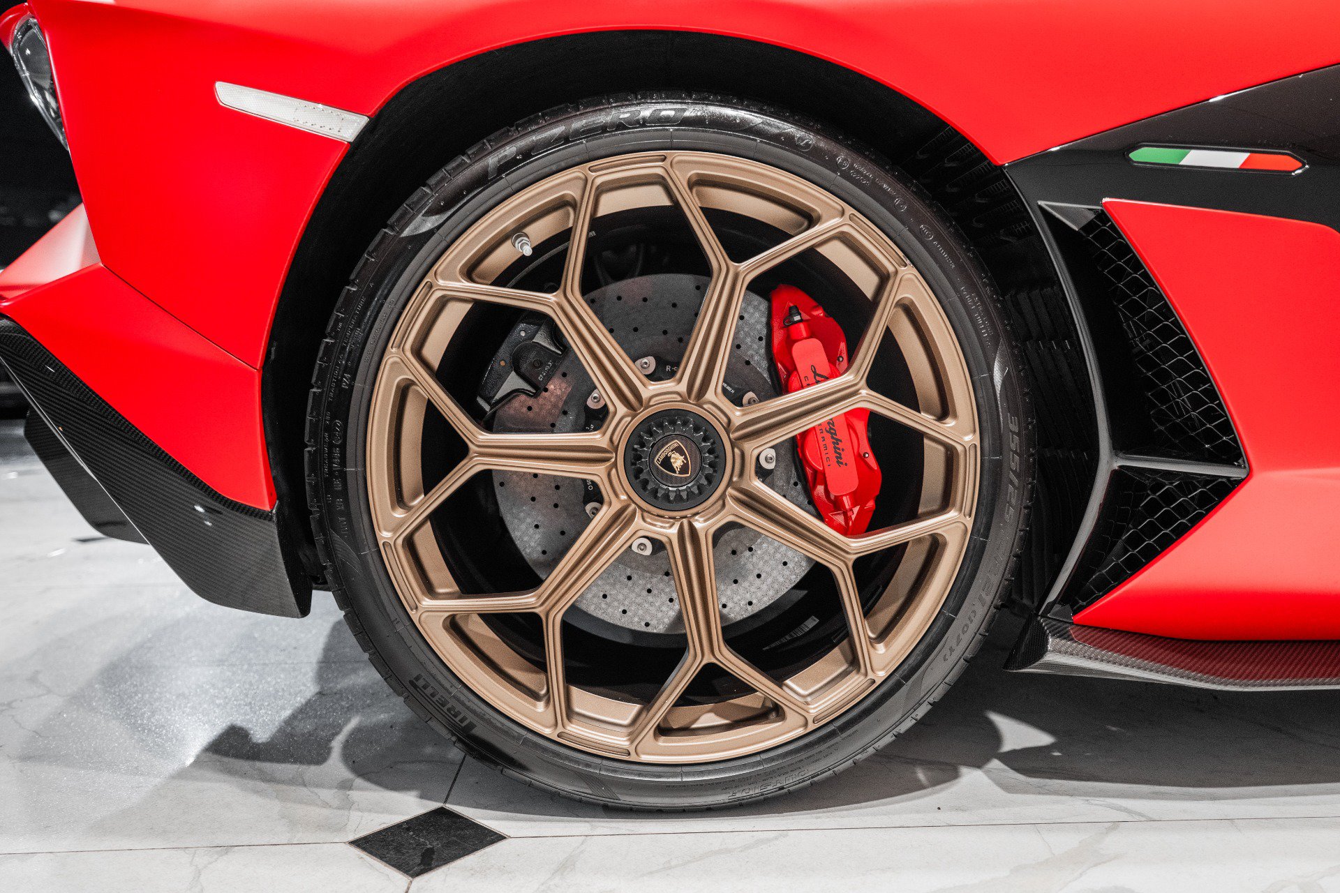Used 2021 Lamborghini Aventador SVJ AWD/4WD image 15