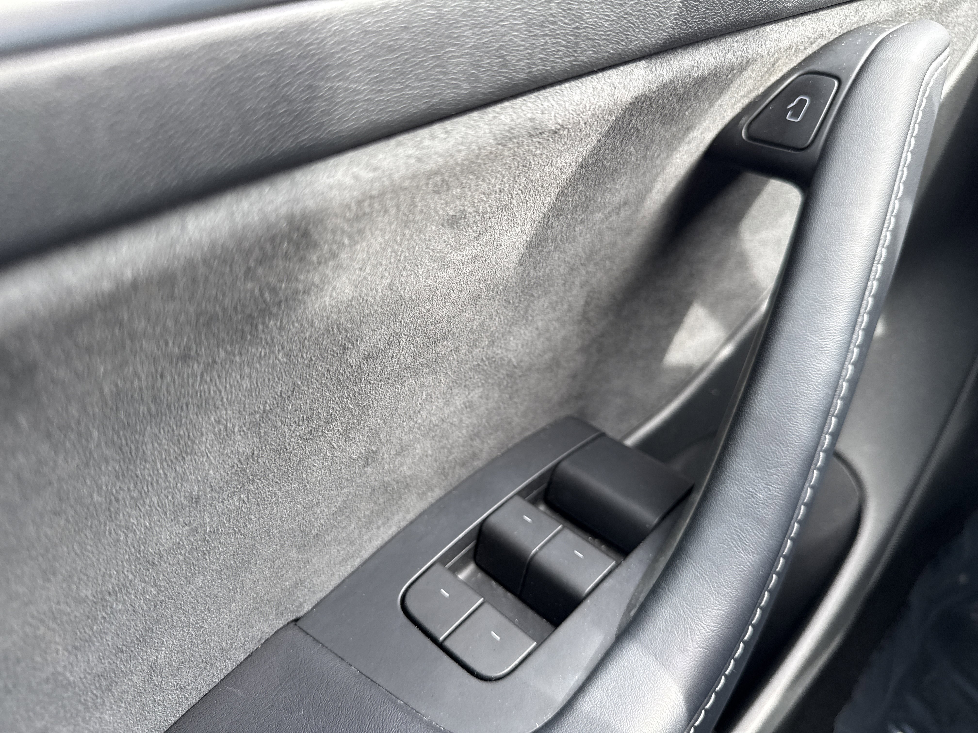 Used 2023 Tesla Model 3 Standard Range image 29