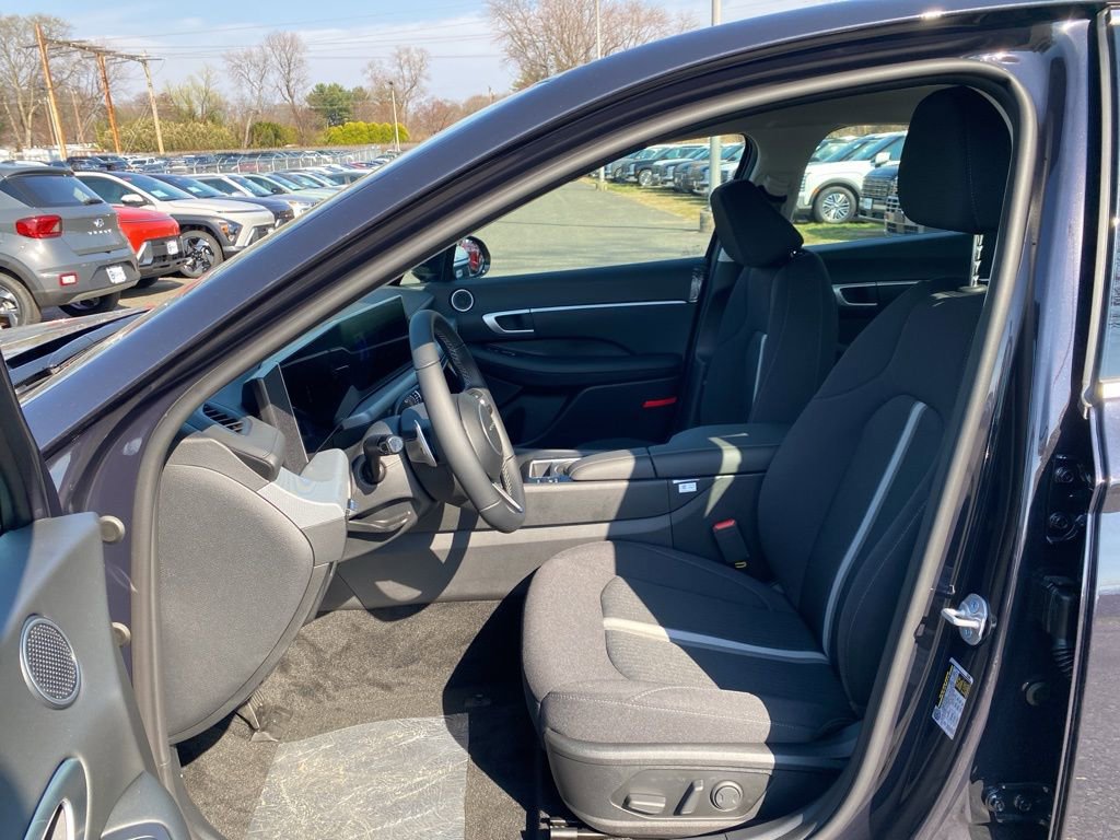 New 2026 Hyundai Sonata SEL FWD image 10