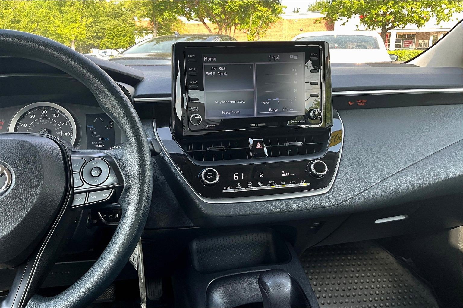 Used 2022 Toyota Corolla LE FWD image 6