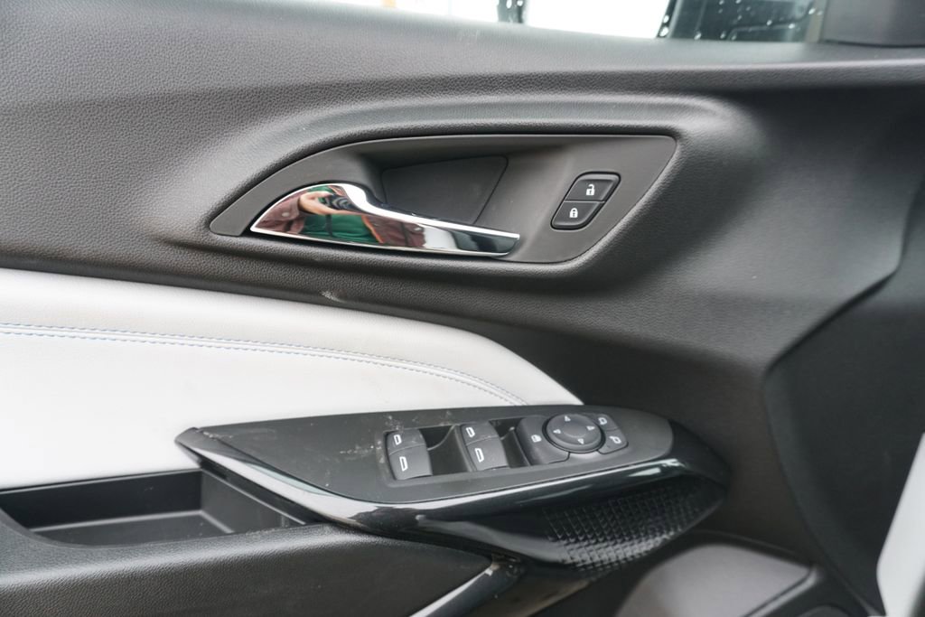 New 2026 Chevrolet Trax LT w/ Sunroof Package image 16