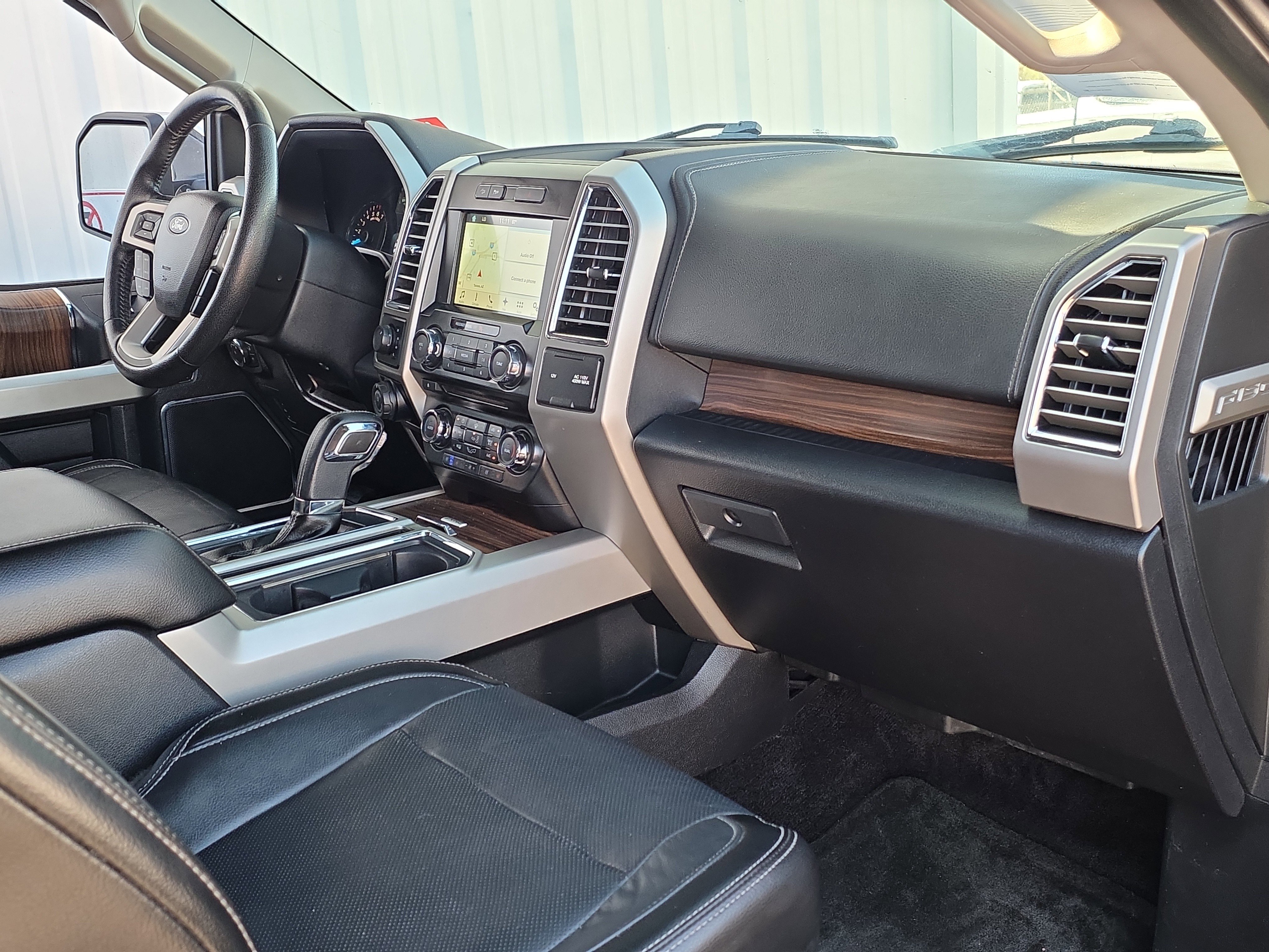 Used 2016 Ford F150 Lariat image 33