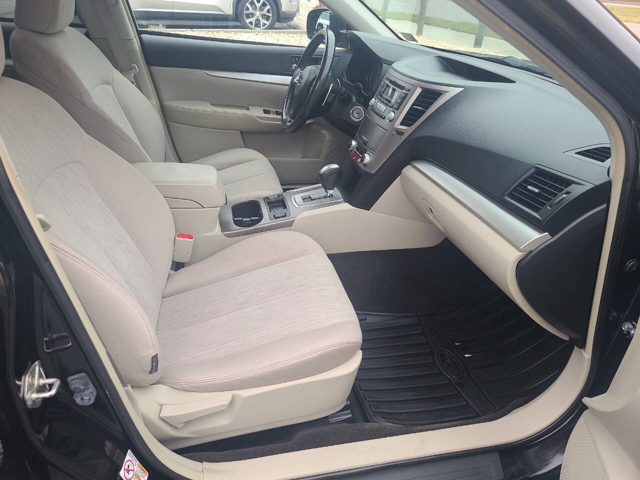 Used 2013 Subaru Outback 2.5i Premium image 32