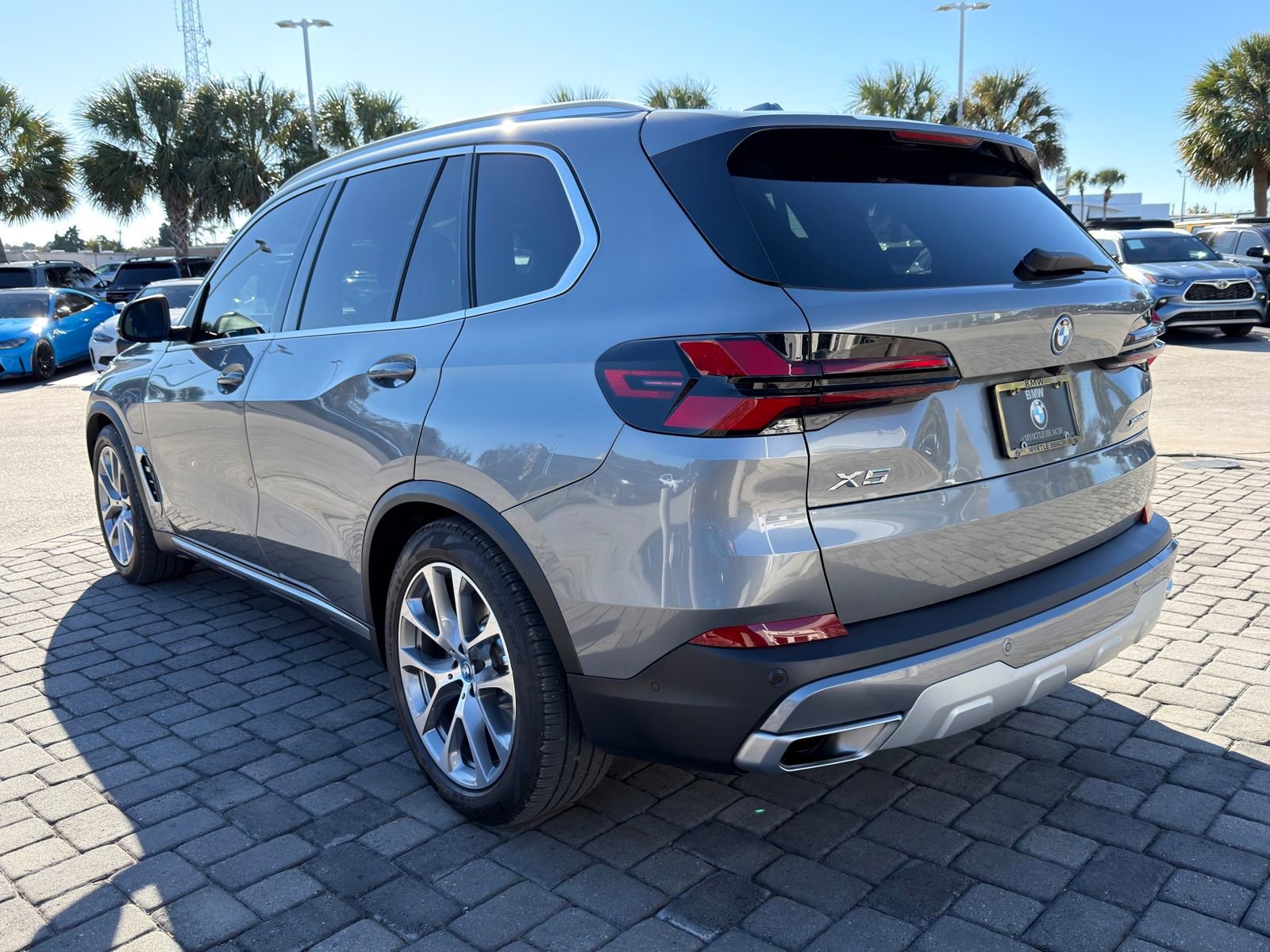 Used 2024 BMW X5 xDrive50e image 11