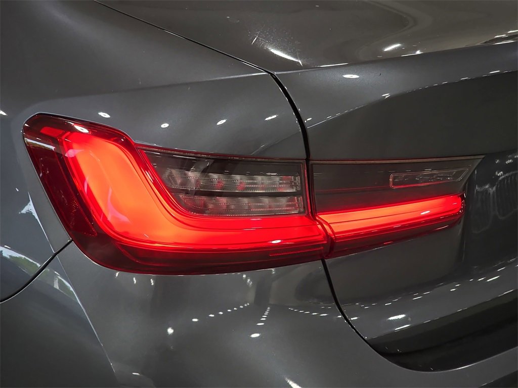 Used 2020 BMW 330i Sedan w/ Convenience Package image 30