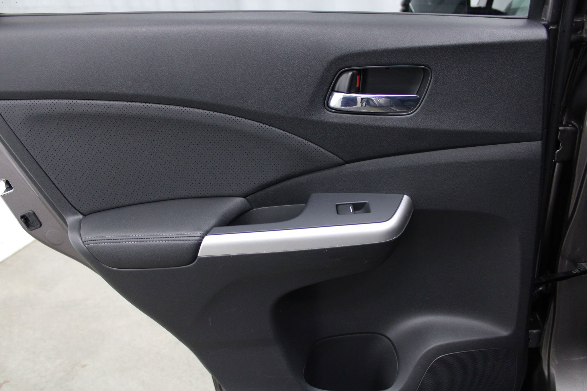 Used 2015 Honda CR-V Touring image 20