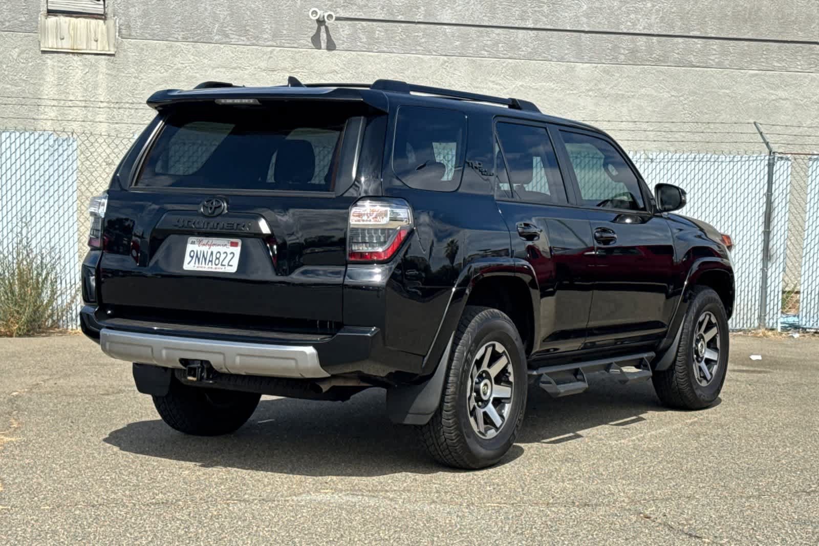 Used 2024 Toyota 4Runner TRD Off-Road Premium w/ Moonroof Package AWD/4WD image 3