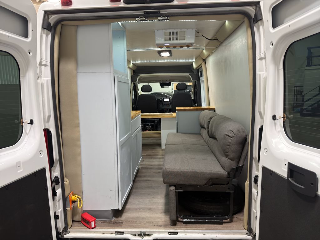 Used 2024 RAM ProMaster 3500 w/ Convenience Group FWD image 8