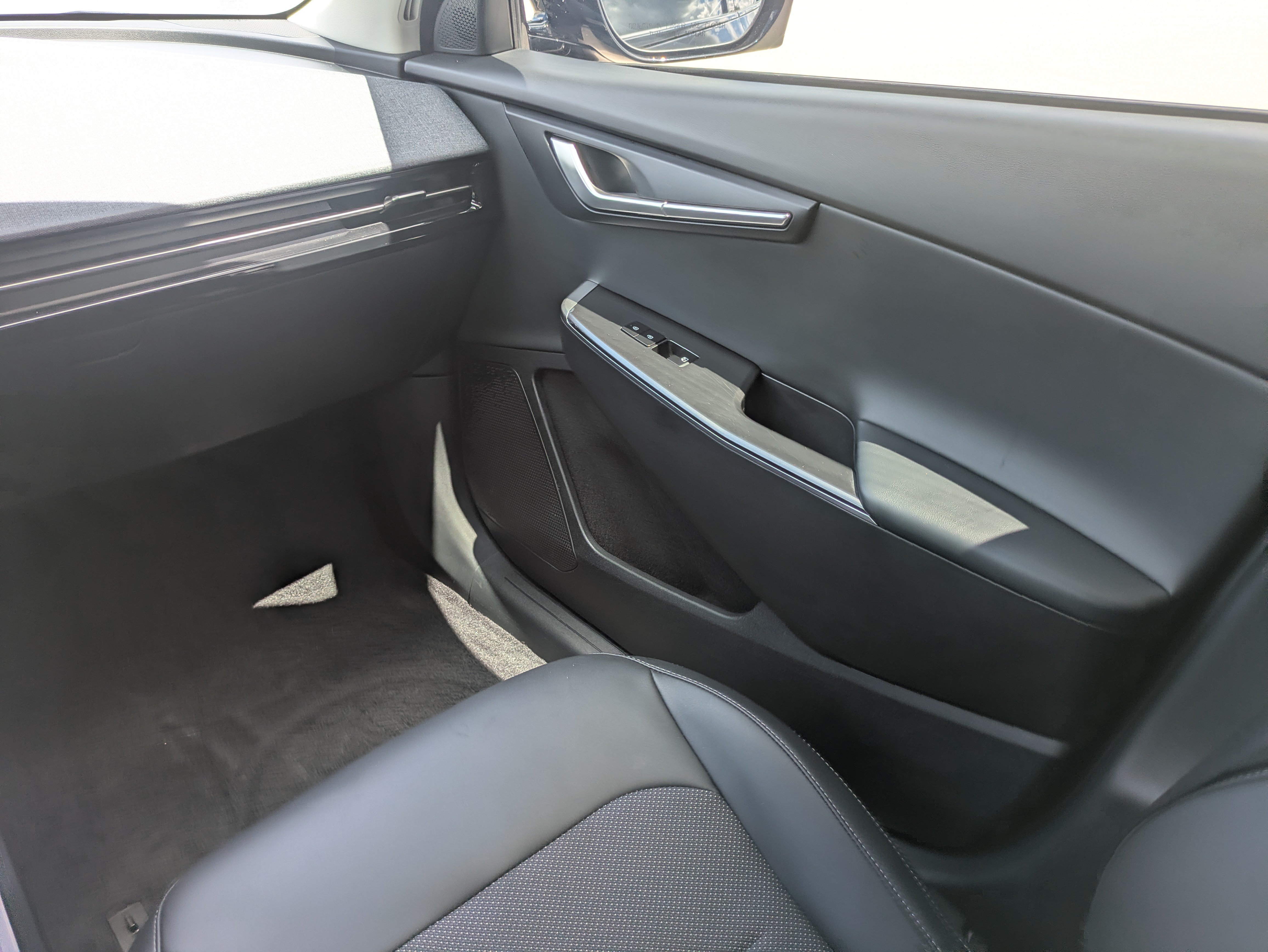 Certified 2024 Kia EV6 Light RWD image 17