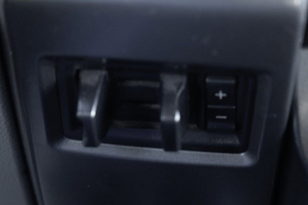 Used 2017 Ford F550 2WD Regular Cab Super Duty w/ Advanced Security Pack image 37