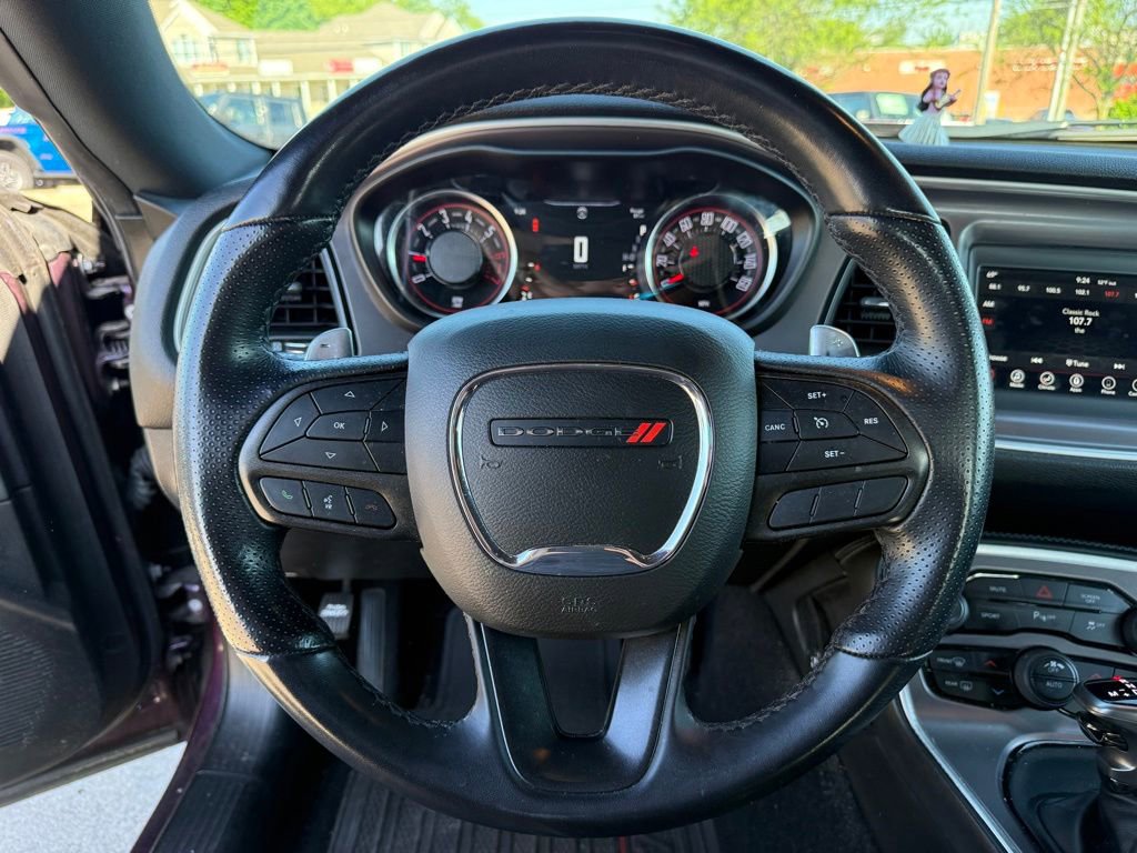 Used 2022 Dodge Challenger R/T RWD image 15