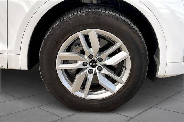 Used 2024 Audi Q5 2.0T Premium w/ Convenience Package AWD/4WD image 11