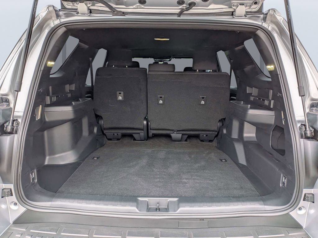 Used 2025 Toyota 4Runner SR5 image 12