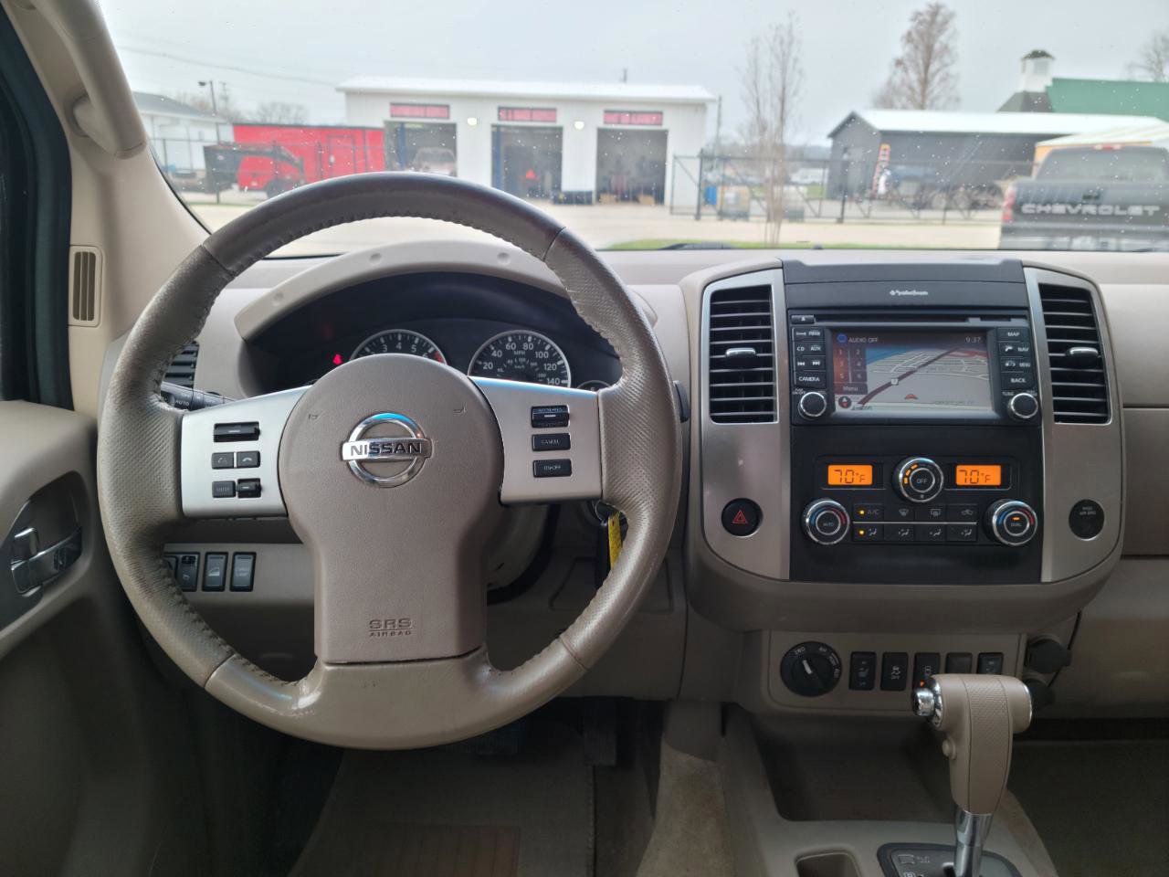 Used 2013 Nissan Frontier SL w/ Moonroof Pkg image 10