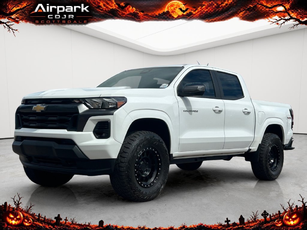Used 2024 Chevrolet Colorado LT w/ LT Convenience Package AWD/4WD image 1