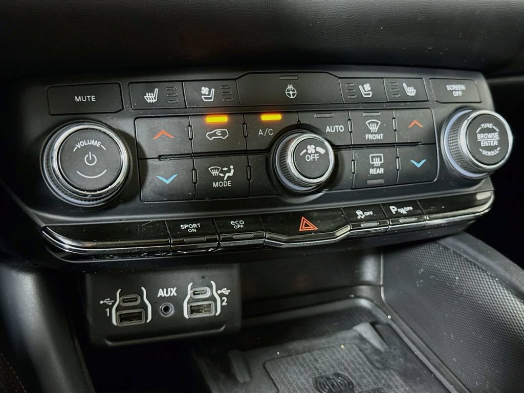 Used 2023 Dodge Durango R/T AWD/4WD image 10