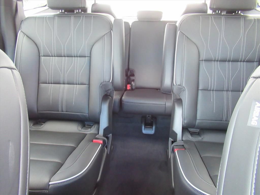 New 2026 Buick Enclave Avenir w/ Super Cruise Package FWD image 15