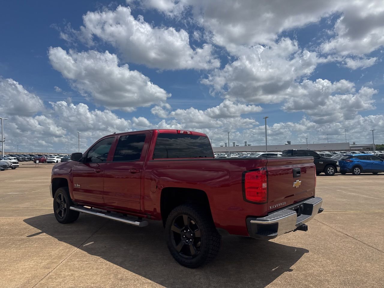 Used 2018 Chevrolet Silverado 1500 LT w/ Texas Edition image 18