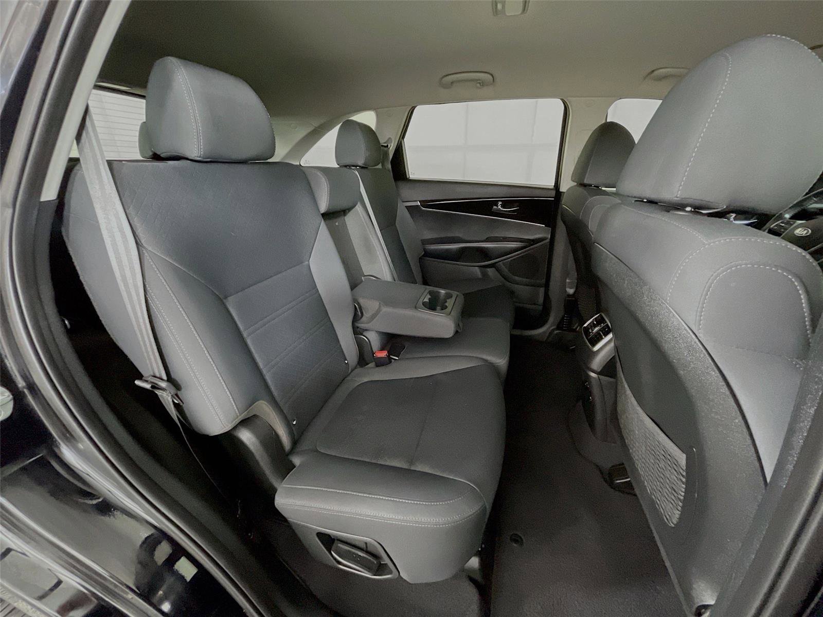 Used 2019 Kia Sorento S image 30