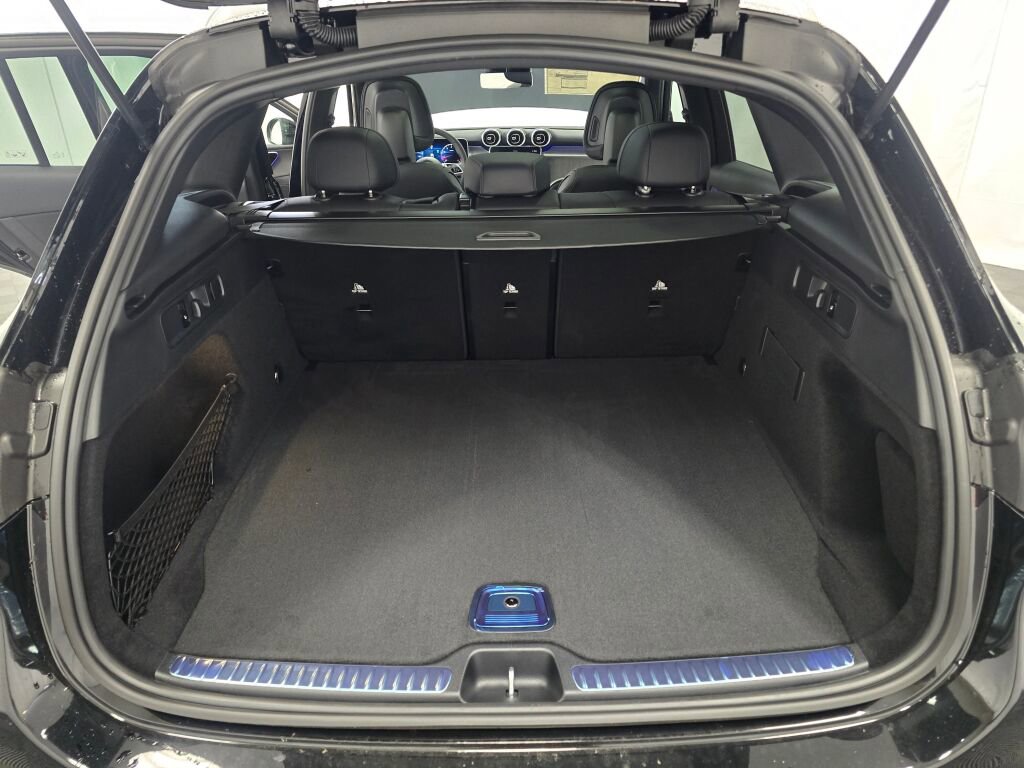 New 2026 Mercedes-Benz GLC 300 4MATIC image 11