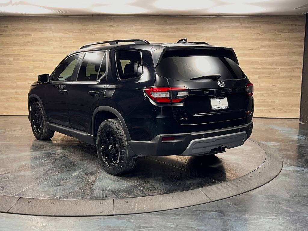 Used 2025 Honda Pilot TrailSport image 24