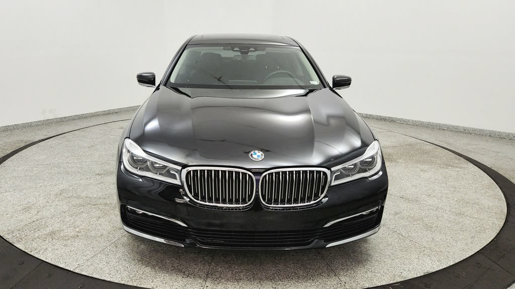 Used 2018 BMW 750i xDrive AWD/4WD image 8