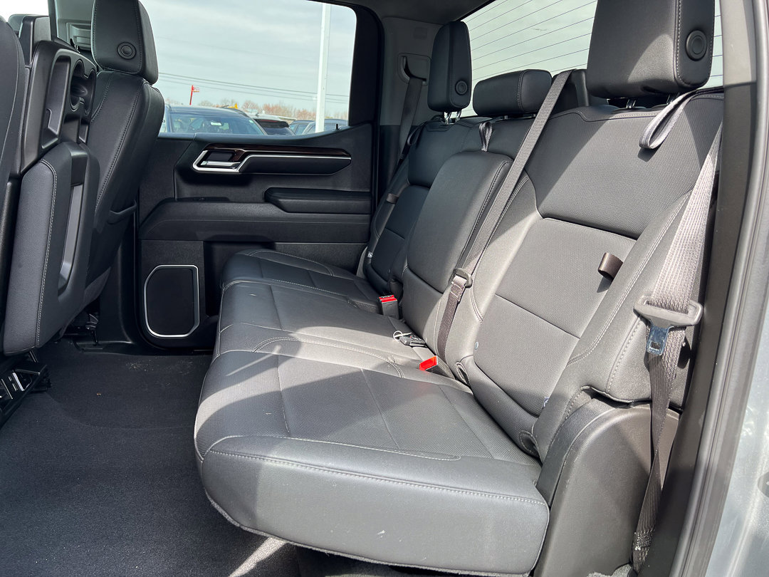 Used 2025 GMC Sierra 1500 SLT image 29