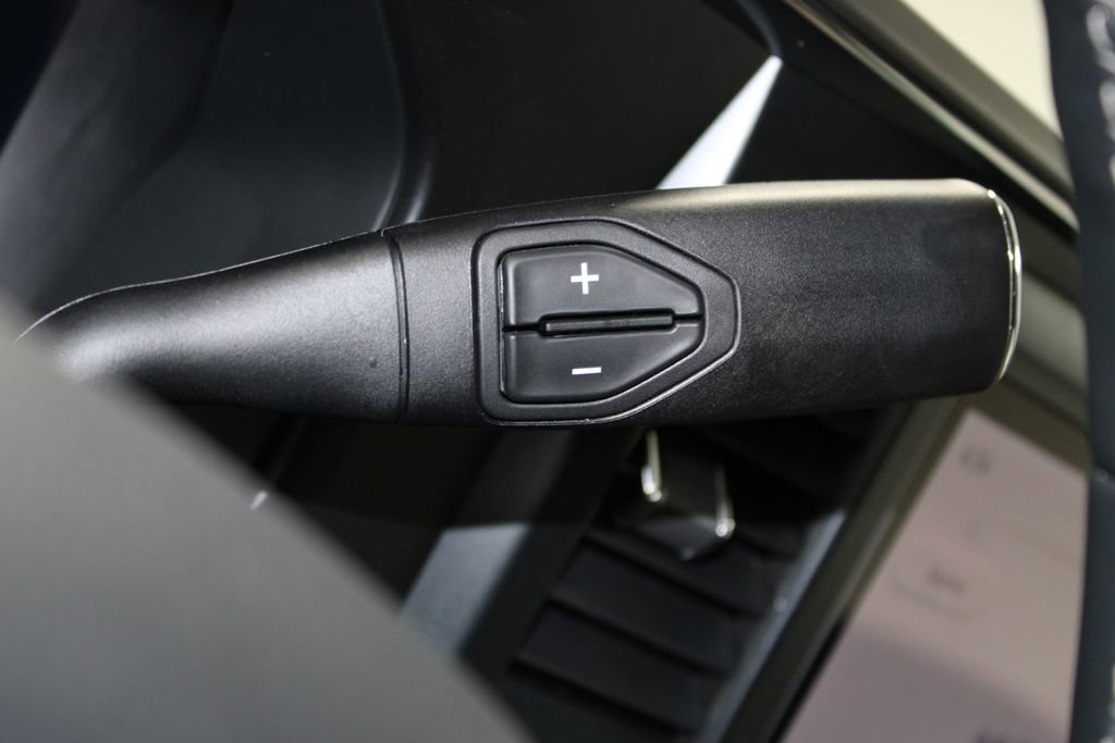 New 2026 Ford F250 Lariat w/ Black Appearance Package image 41