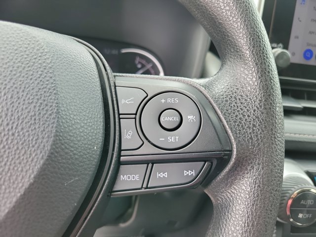 Used 2024 Toyota RAV4 XLE AWD/4WD image 15