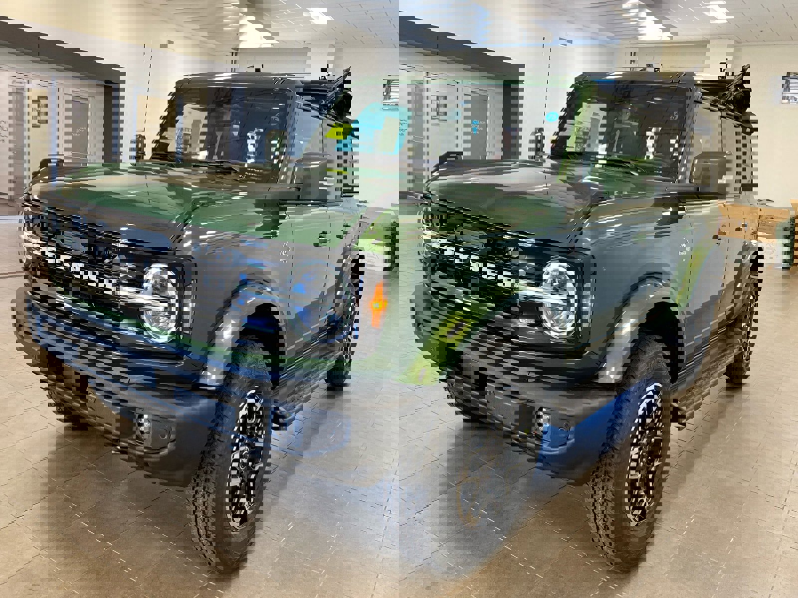 New 2025 Ford Bronco Outer Banks image 5