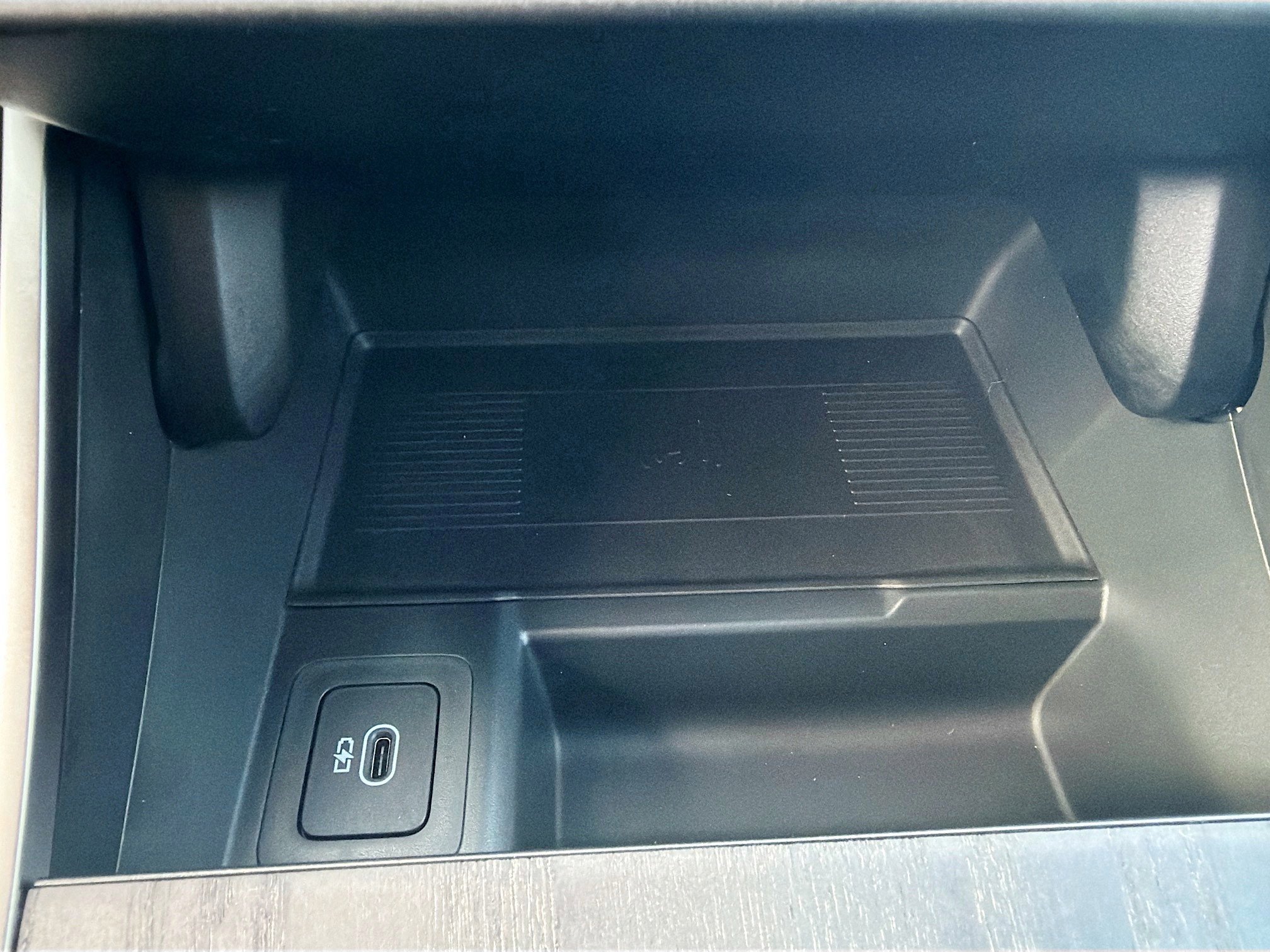 New 2026 Land Rover Range Rover Velar Dynamic SE image 31