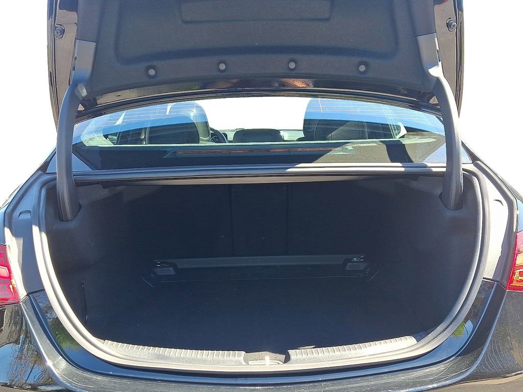 Used 2025 Mercedes-Benz C 300 4MATIC Sedan image 28