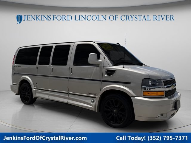 Used 2021 Chevrolet Express 2500 RWD image 1