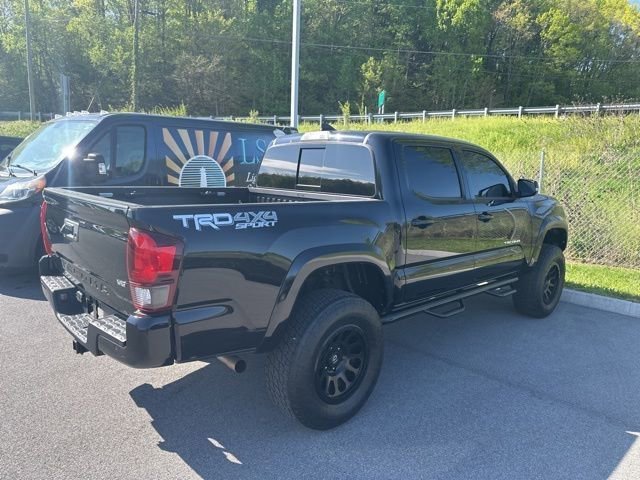 Used 2018 Toyota Tacoma TRD Sport image 28